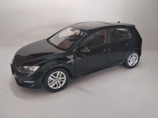 Miniatura VW Golf MK7